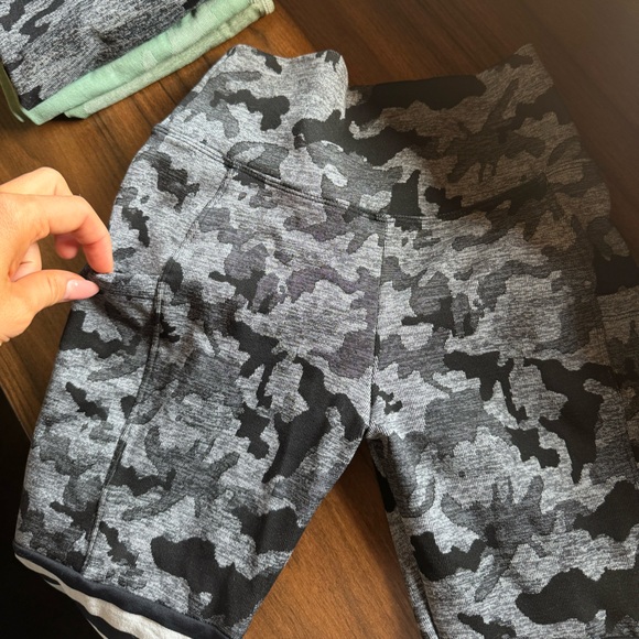 (Bundle) 5 pairs of Camo Seamless Leggings - Picture 12 of 16